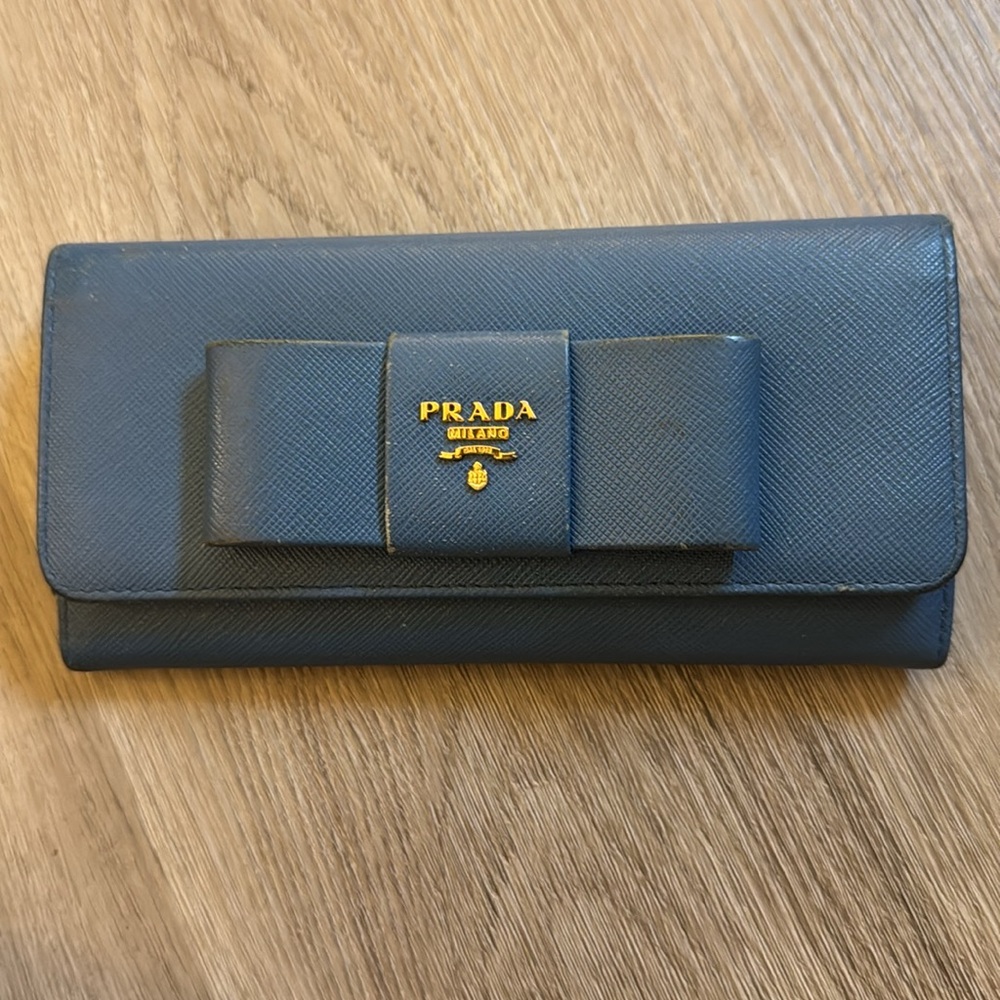 Prada Wallet - Picture 3 of 10